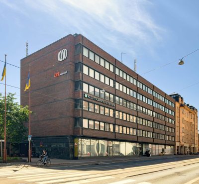 Optimized by JPEGmini 3.18.2.210403453-AP 0x4c75c99e